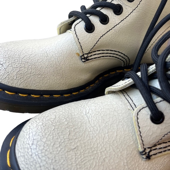 DR. MARTENS Pascal 8 Eyelet Cream Crackle Leather Combat Boots Docs Size US W 5 - Picture 12 of 13